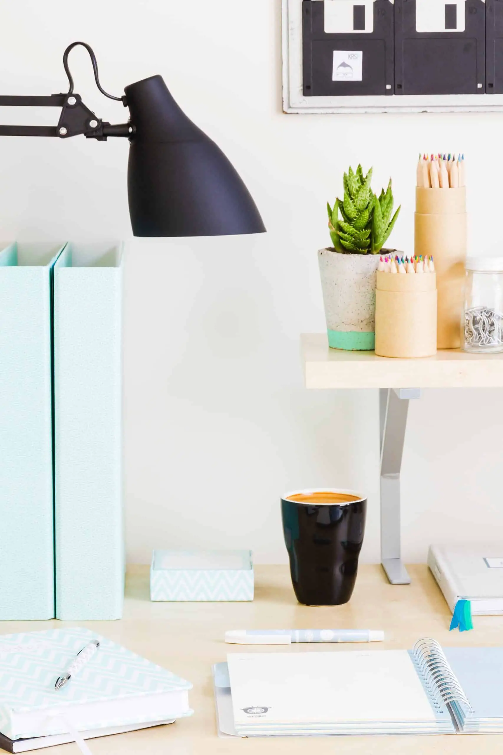 Top Things That Everyone Needs To Change About Their Workspace at Home