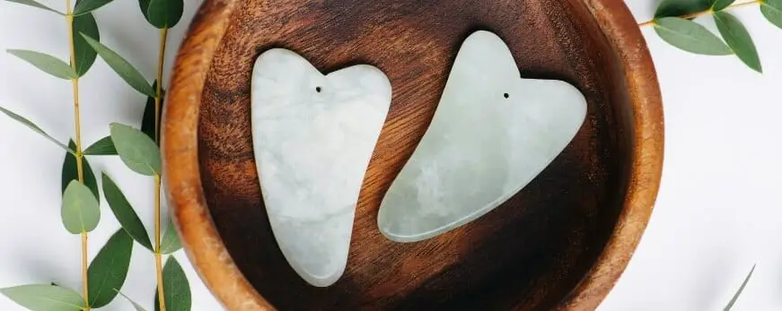 How to Use Gua Sha to Minimize Double Chin
