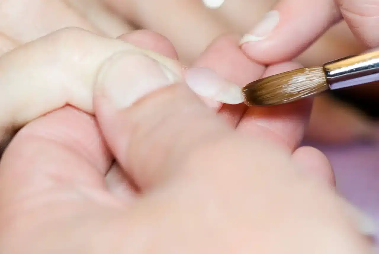 How long do acrylic nails last before a fill?
