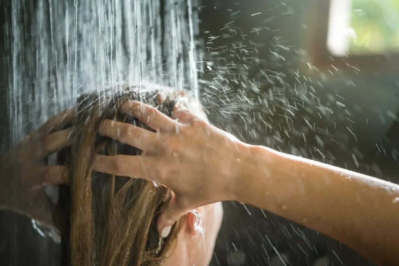 How to wash your hair after applying coconut oil