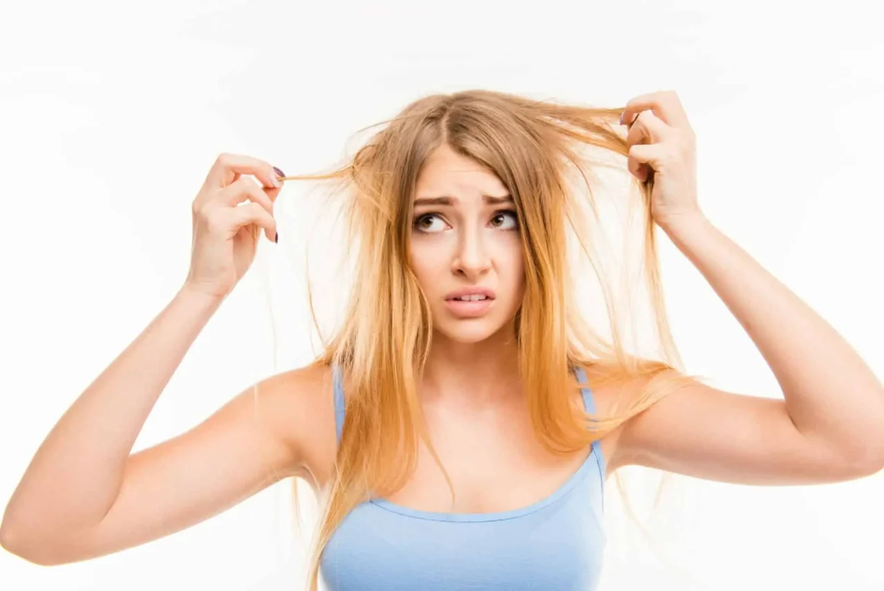 Why do I put oil in my hair, and it’s still dry?