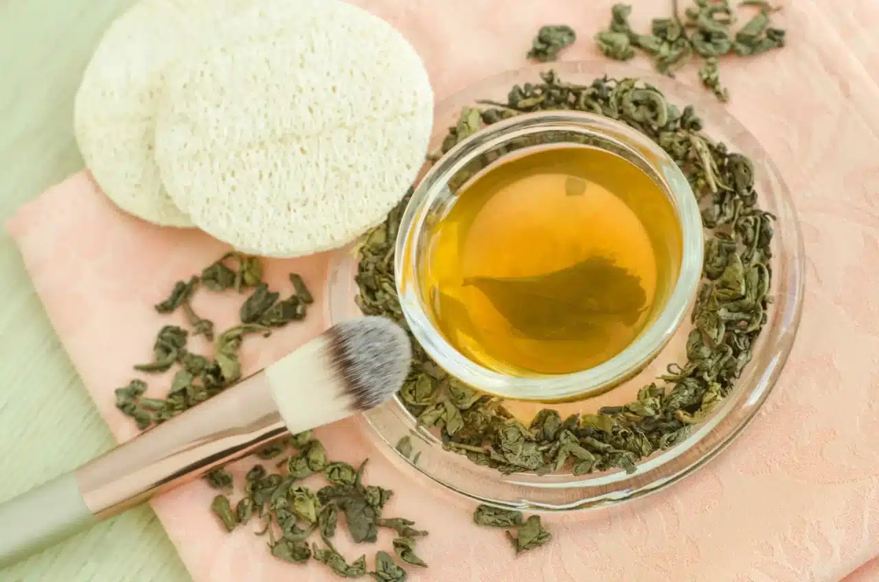 How to apply green tea to hair?