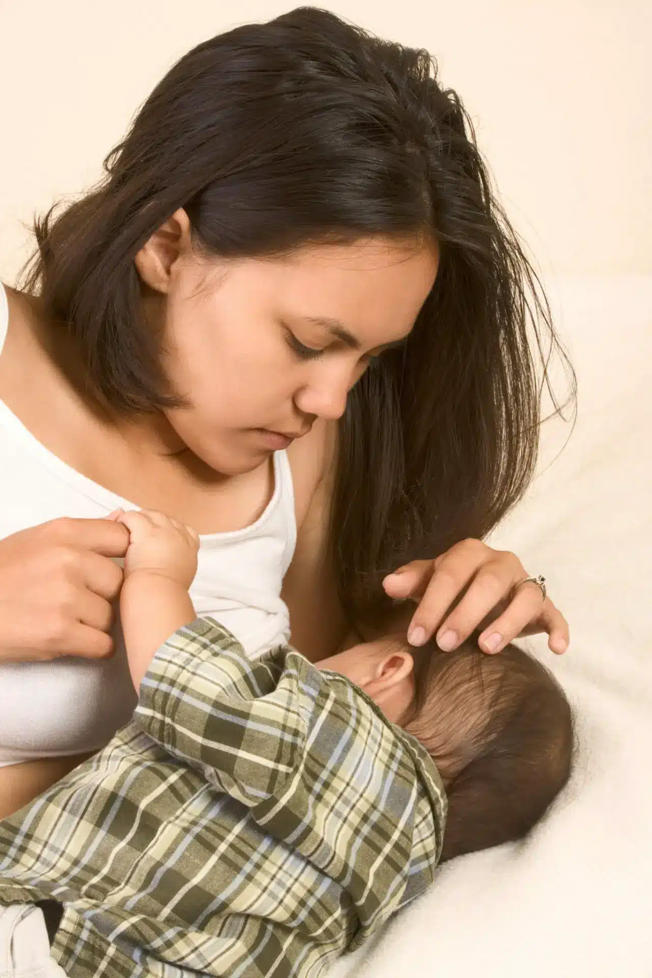 safe to tan while breastfeeding